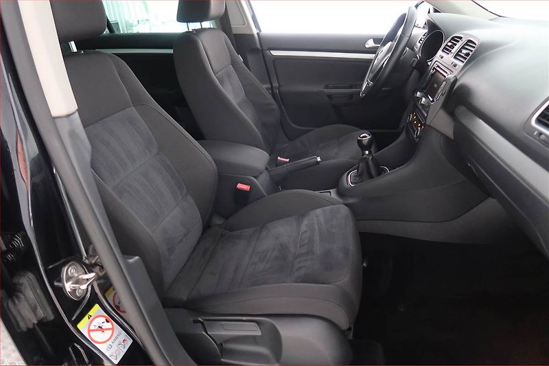Volkswagen Golf (2012) Highline 2.0 TDI, Xenony - fotka 9 z 17
