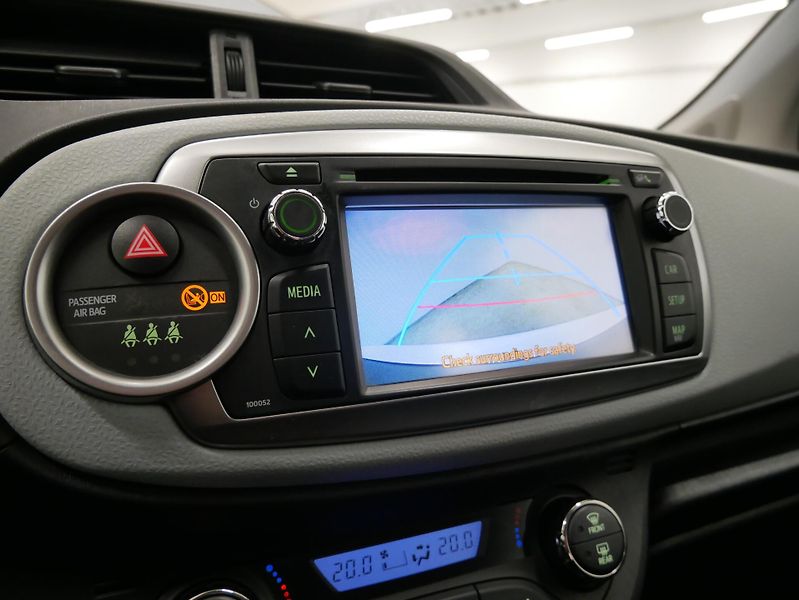Toyota Yaris - fotka 18 z 23