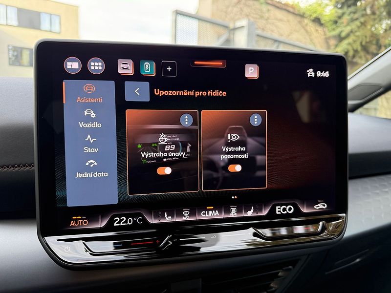 Cupra Born 170 kW eBoost FULL LED 63kWh - fotka 23 z 39