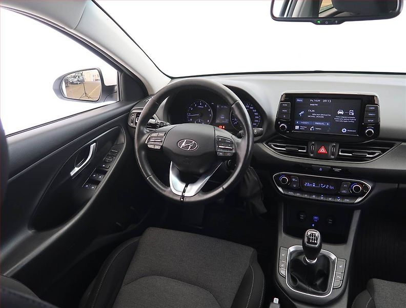 Hyundai i30 (2022) Smart 1.5 T-GDI MHEV - fotka 7 z 20