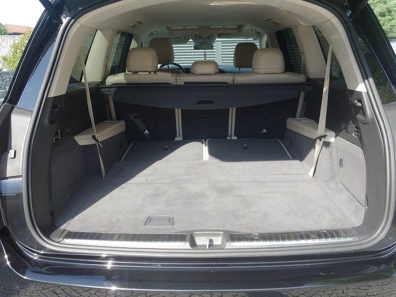 Mercedes-Benz GLS (2020) 350D*4M*WEBASTO*MASÁŽ*69000KM! - fotka 45 z 50