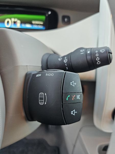 Renault ZOE NAVI,2xKOLA,SERVISKA - fotka 26 z 46