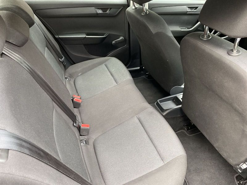 Škoda Fabia (2020) 1.0 MPI Active - fotka 9 z 26