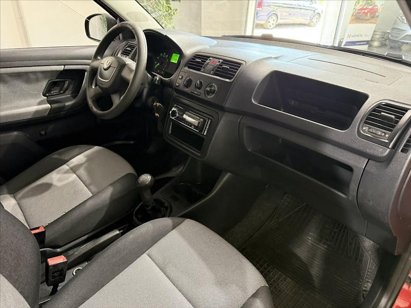 Škoda Fabia 1,2   i ALU KOLA STK 05/2028 - fotka 12 z 19