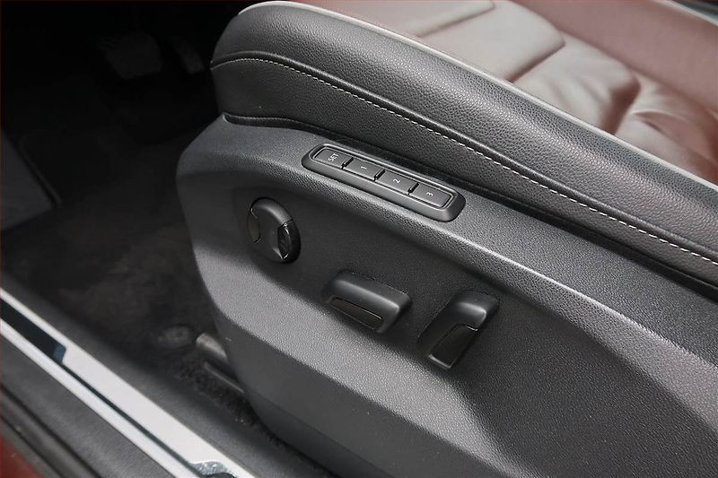 Volkswagen Tiguan (2020) Elegance 2.0 TDI - fotka 19 z 22