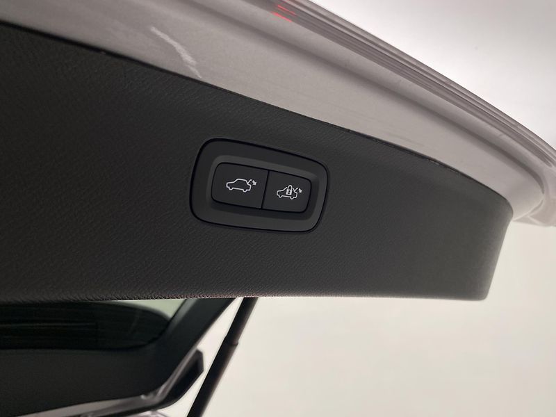 Volvo XC90 (2026) B5 AWD AUT BRIGHT PLUS 7míst - fotka 21 z 73