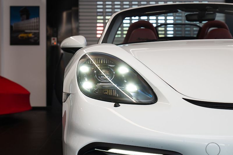 Porsche 718 718 Spyder PCCB/PPF/Záruka/Bos - fotka 20 z 23