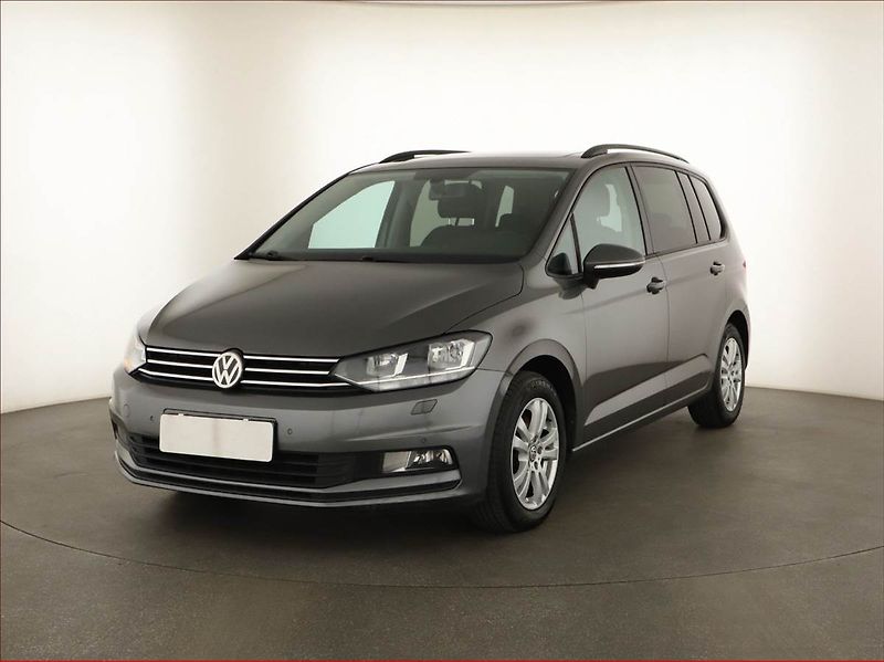 Volkswagen Touran (2016) 1.6 TDI, Navi, Tempomat - fotka 2 z 15