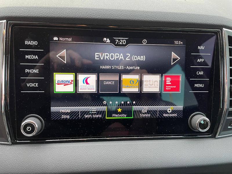 Škoda Karoq 1,5TSi DSG - fotka 29 z 34