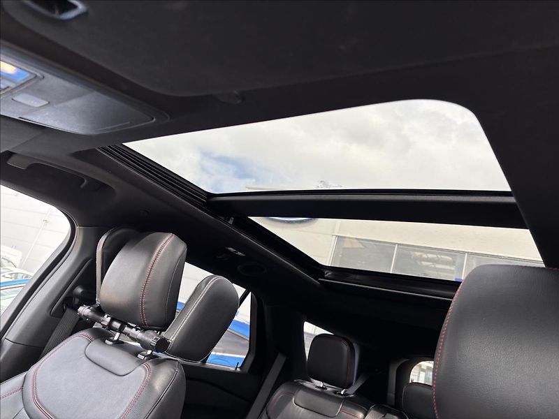 Ford Explorer 3,0 PHEV 336kW ST-Line AWD DPH - fotka 29 z 52