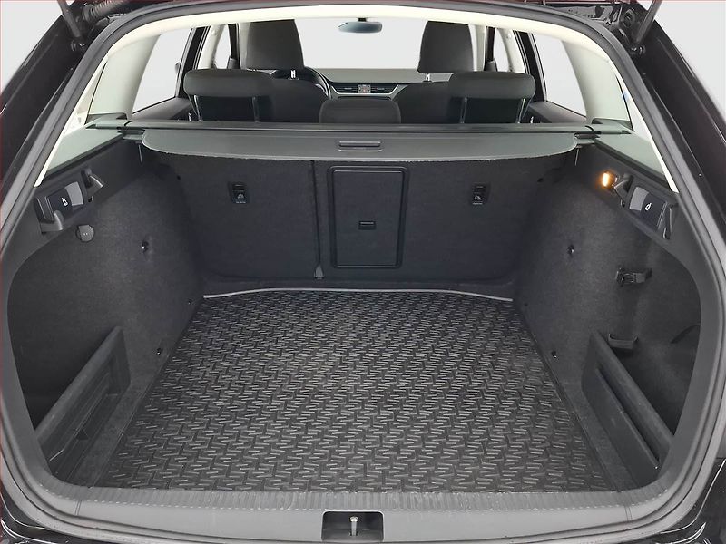 Škoda Octavia (2018) Style 2.0 TDI, Automat, Navi - fotka 14 z 21