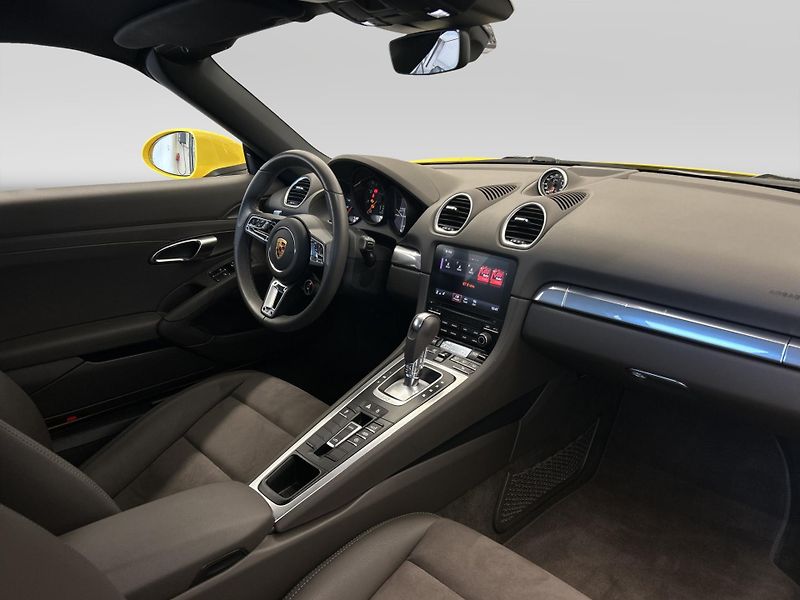 Porsche Boxster 718 - fotka 21 z 30
