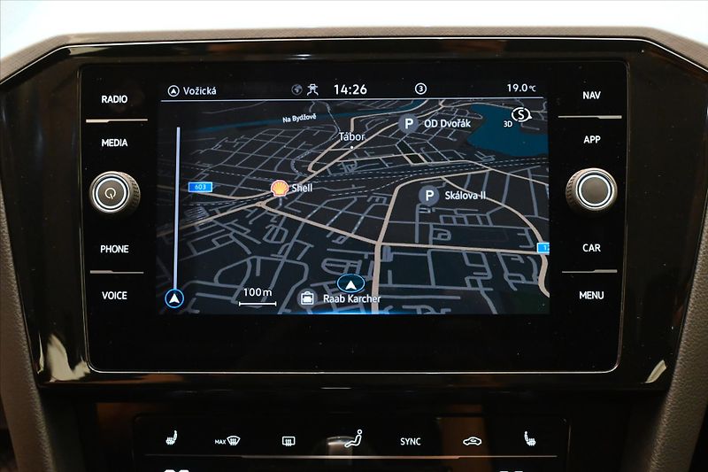 Volkswagen Passat 2,0 TDI 147kW DSG Business Zár - fotka 19 z 32