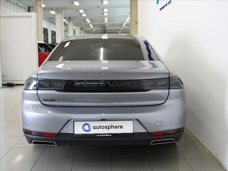 Peugeot 508 1,2 PT 130 AT Allure 8310km! - fotka 4 z 15