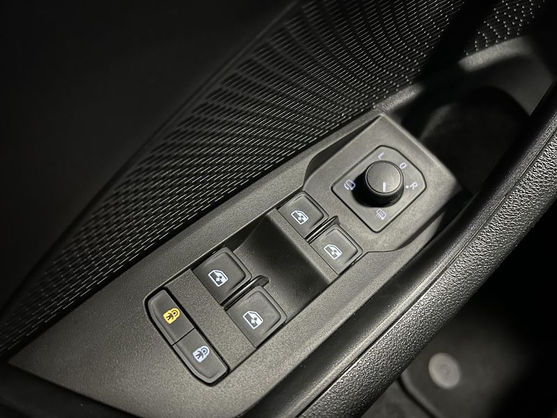 Škoda Octavia (2023) 2.0TDi DSG 4x4 Styl LED HUD TZ - fotka 19 z 34