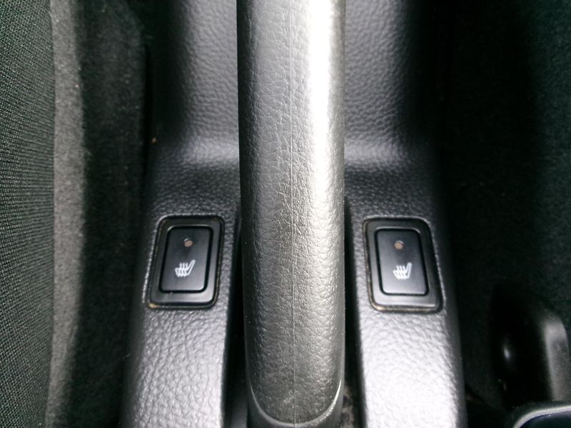 Suzuki Swift (2011) 1,3i KLIMA 4x4 VÝHŘEV USB - fotka 24 z 25