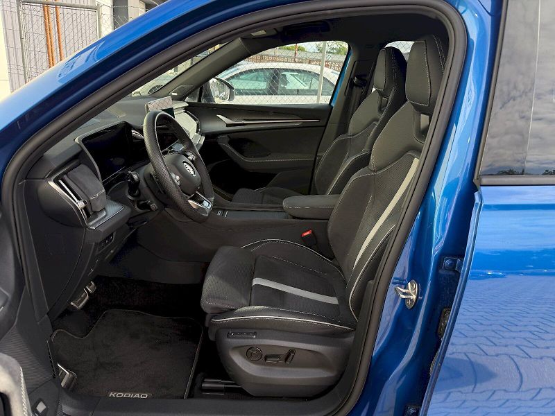 Škoda Kodiaq (2024) 2.0 TDI 142 kW 4x4 DSG SportLi - fotka 10 z 22