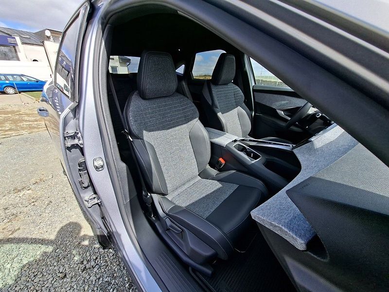 Peugeot 3008 ALLURE HYBRID 145k e-DCS6 - fotka 15 z 29
