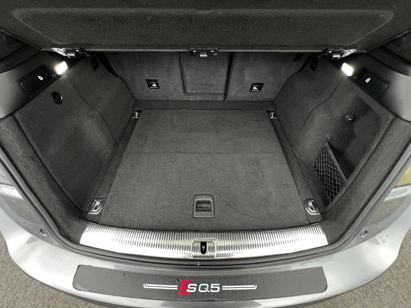 Audi SQ5 3.0TDI 230kW Competition+ - fotka 29 z 31
