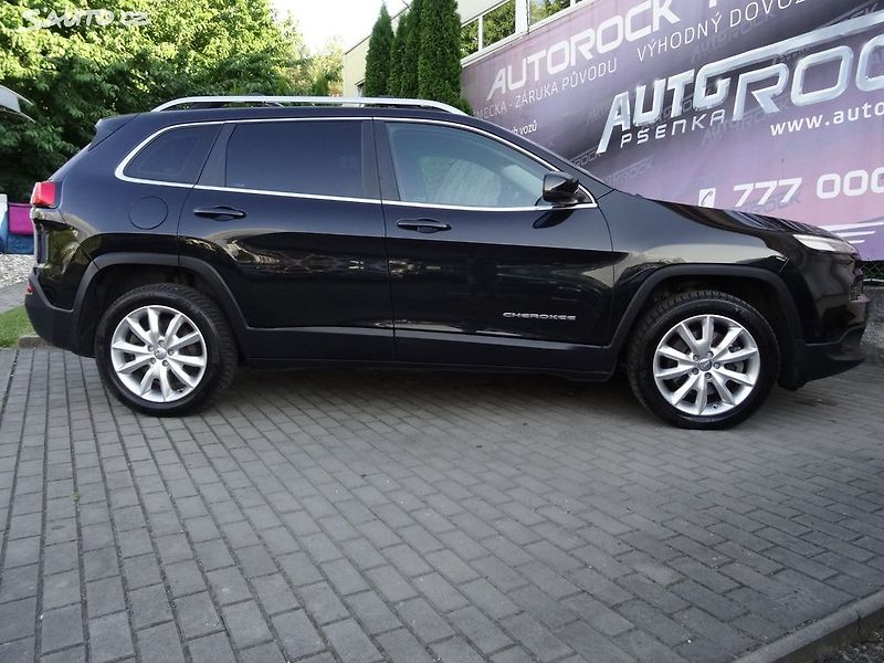 Jeep Cherokee 2.0/103kW MultiJet 4x4(Manual) - fotka 13 z 29