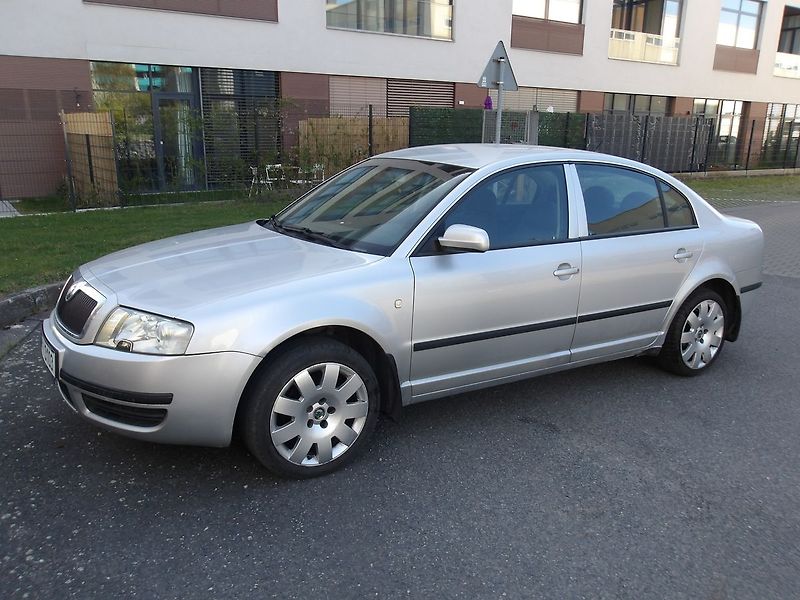Škoda Superb 1,9TDi 96kW ! - fotka 2 z 25
