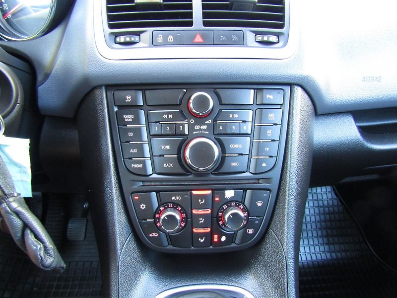 Opel Meriva (2011) 1.4 T 88kW - fotka 35 z 45