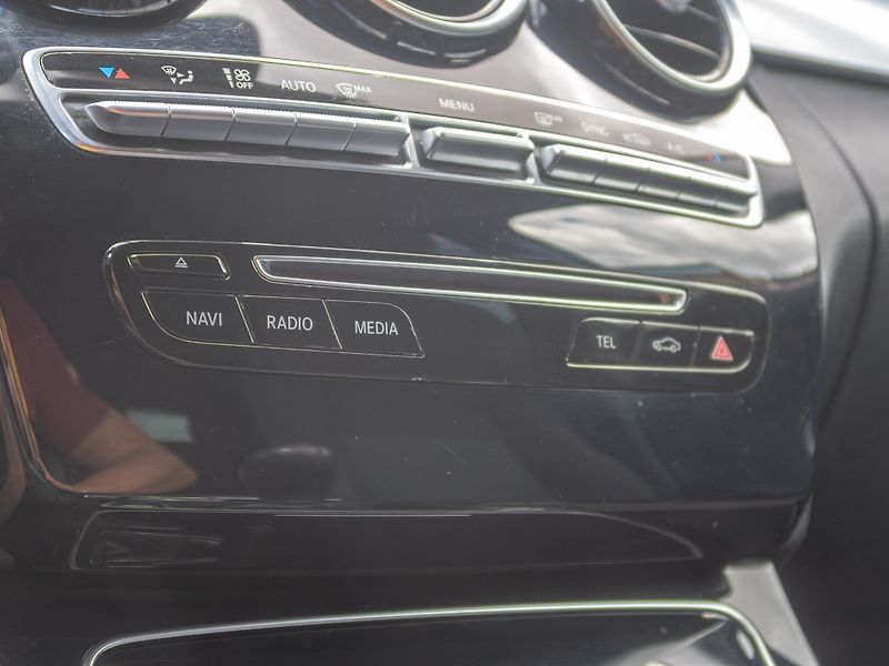 Mercedes-Benz Třídy C (2019) 220CDI LED – NAVIGACE - fotka 29 z 58