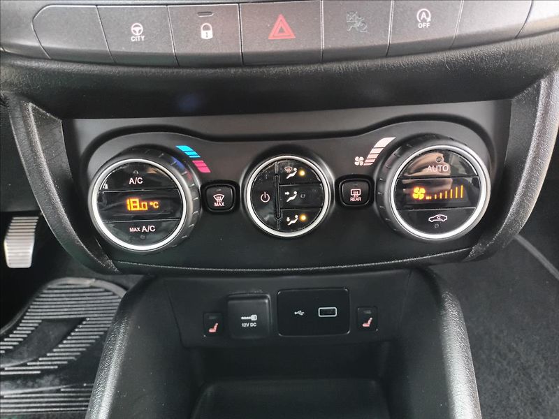 Fiat Tipo 1,6 MJT,KLIMA,NAVI,VÝHŘEV - fotka 35 z 45