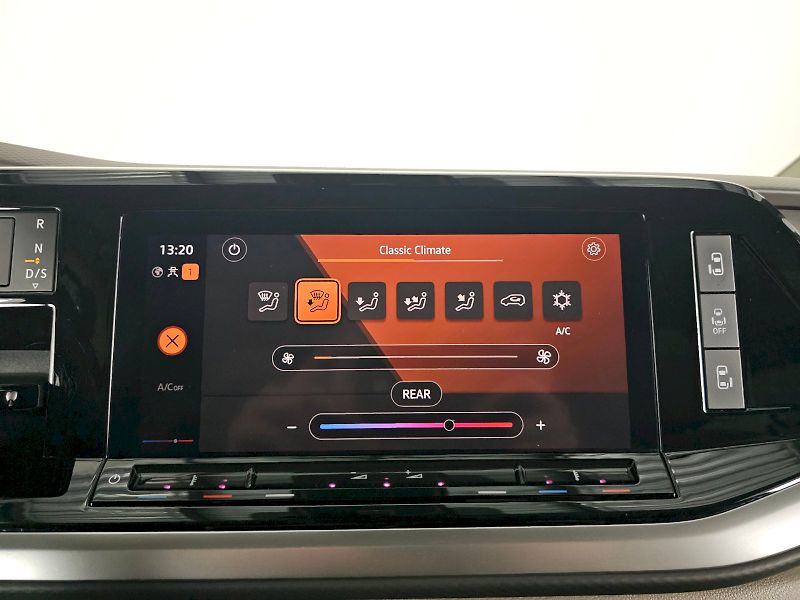 Volkswagen Multivan (2023) 2.0TDI DSG 110KW STYLE TAŽNÉ N - fotka 14 z 35