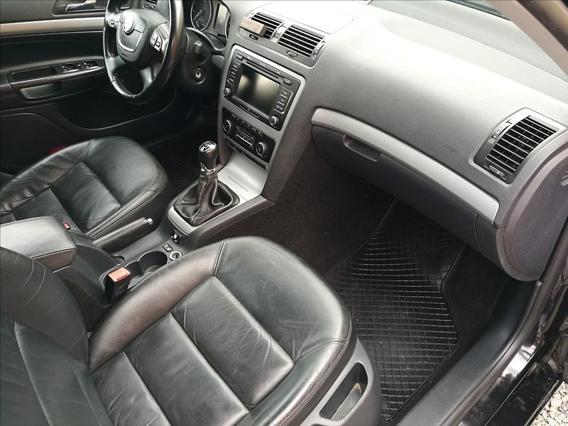 Škoda Octavia 1,2 TSI LPG kombi Elegance - fotka 13 z 22