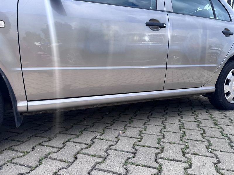 Škoda Fabia (2007) 1,2 HTP 40 KW STK SK - fotka 18 z 49
