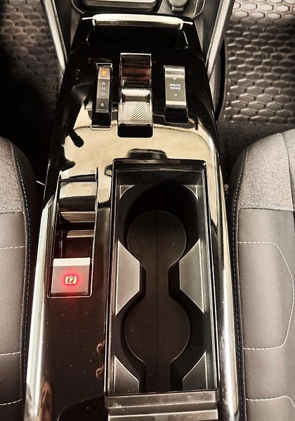 Citroën ë-C4 X 1.MAJITEL, ČR, DPH,V ZÁRUCE - fotka 22 z 32