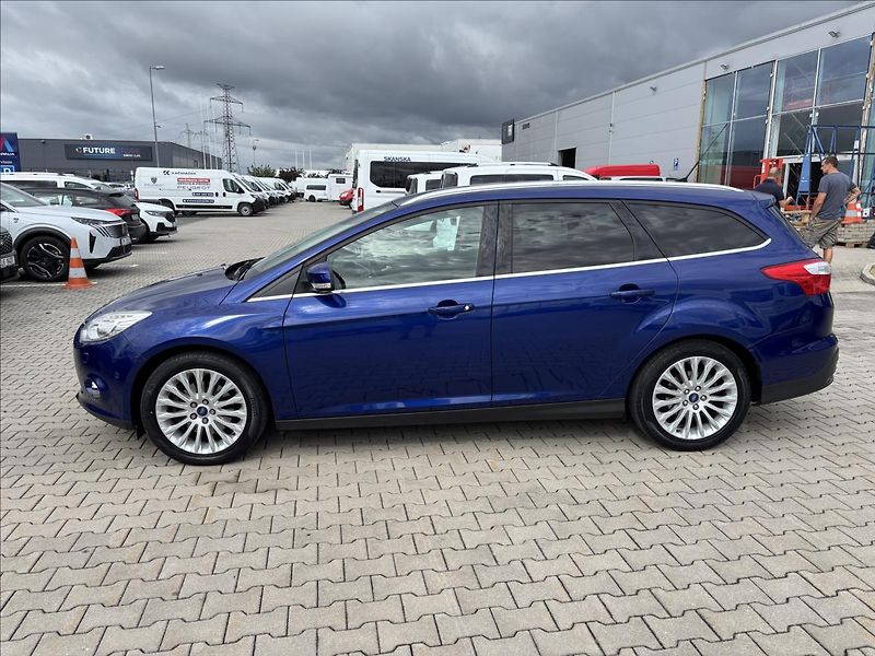 Ford Focus 2,0 TDCI 140k Titanium - fotka 2 z 36