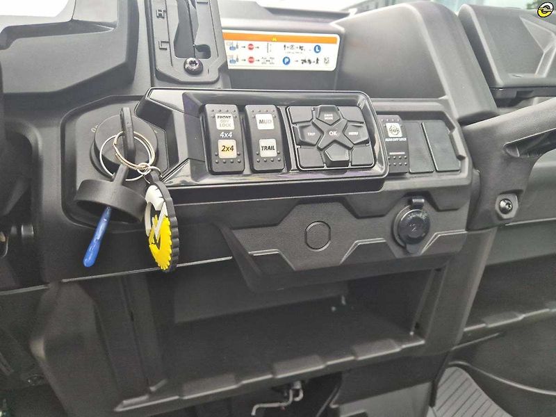 Can-Am Traxter HD 10 XMR INT (2025) Traxter HD10 XMR, MY2025 - fotka 19 z 52