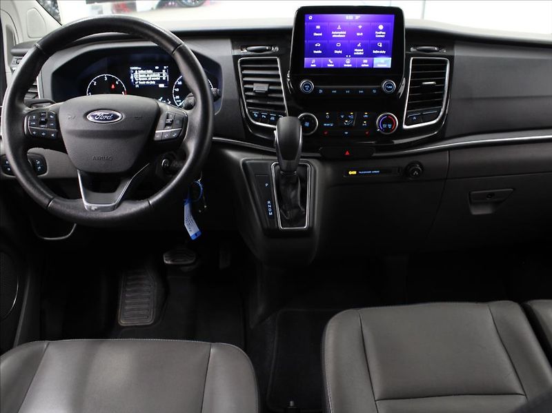 Ford Tourneo Custom 2,0 EB 136kW AT L2 Titan.X 9-m - fotka 9 z 24