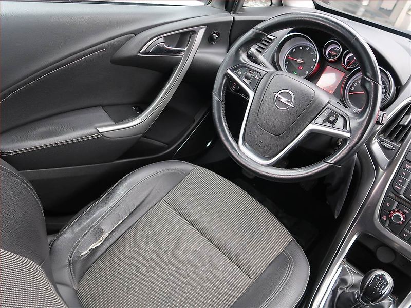 Opel Astra (2010) 1.4 T, po STK, dobrý stav - fotka 7 z 17