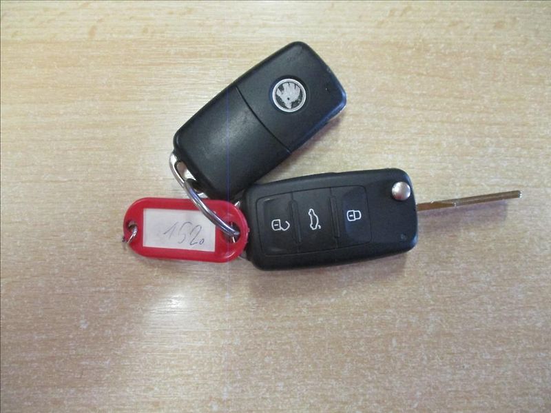 Škoda Fabia 1,2 TSI, klima, serv. kniha, - fotka 29 z 39