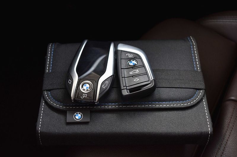 BMW X4 xD30d 210kW*HEAD-UP*TAŽNÉ*ČR - fotka 33 z 44