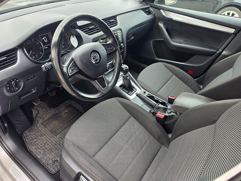 Škoda Octavia (2014) 1.4 TSi 103 Kw - fotka 9 z 21