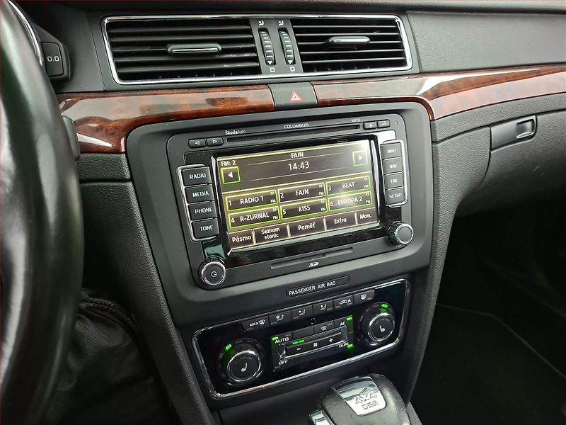 Škoda Superb (2011) Elegance 3.6 FSI V6, 4X4 - fotka 11 z 21