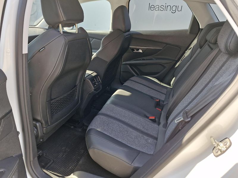 Peugeot 3008  Allure 1,5 BlueHDi (96 kW) - fotka 10 z 10