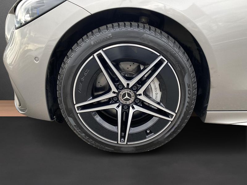 Mercedes-Benz Třídy C C 300 de 4MATIC - fotka 21 z 26