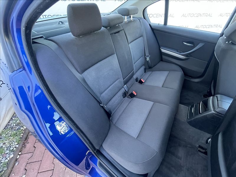 BMW Řada 3 2,0 i,105kW,STK 8/28,serv.kn. - fotka 21 z 22