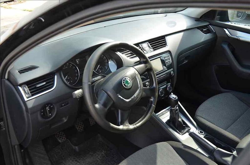 Škoda Octavia (2015) COMBI III. 1,6 TDI 4X4 - fotka 18 z 28