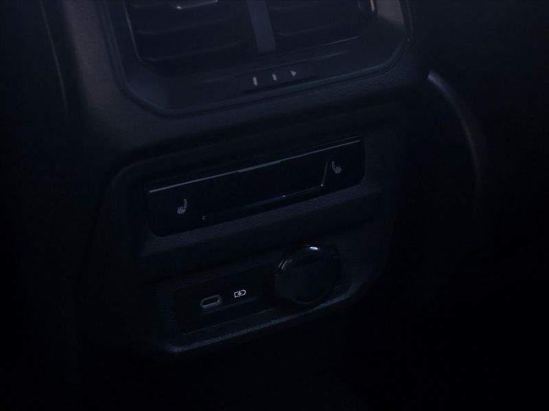 Seat Tarraco 2,0 TDI 147kW DSG CZ FR DPH - fotka 13 z 37
