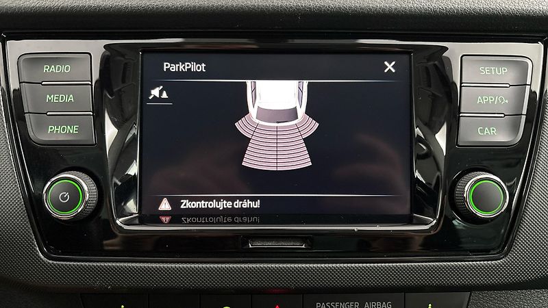 Škoda Fabia 1.0 TSI Black Combi - fotka 12 z 23