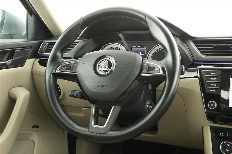 Škoda Superb (2015) Laurin&Klement 2.0 TDI - fotka 8 z 20