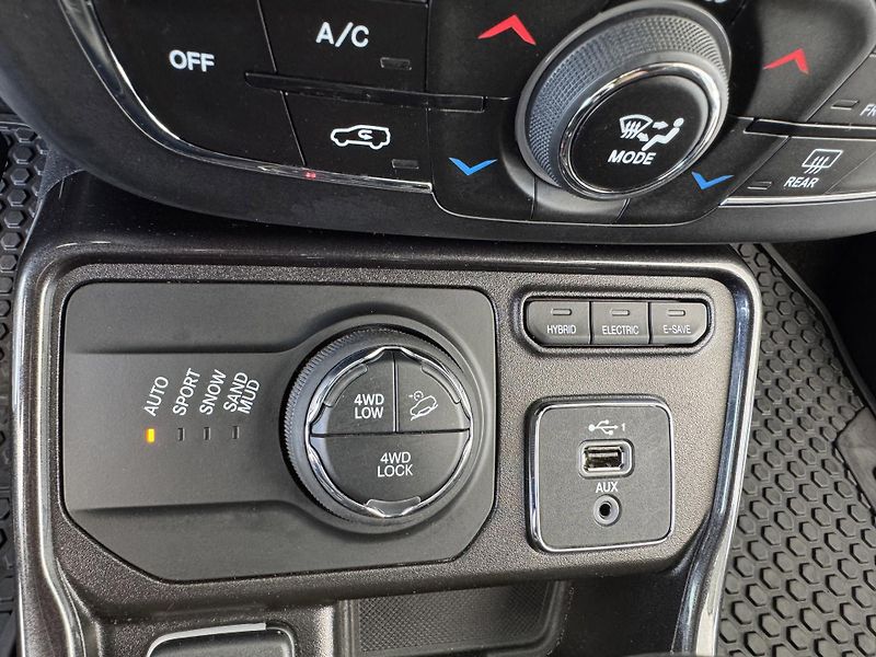 Jeep Compass S 4xe 1,3T 177kW*REZERVACE! - fotka 25 z 37