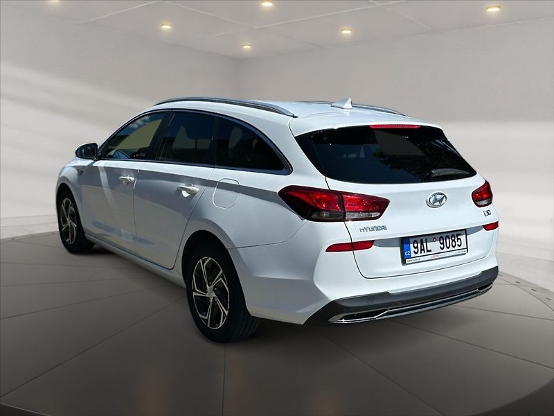 Hyundai i30 1,5 T-GDI Smart 5d - fotka 4 z 11