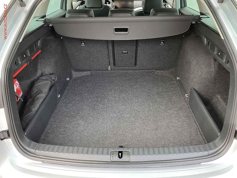 Škoda Octavia (2022) 2.0 TSi 4x4, Style, DSG - fotka 7 z 20